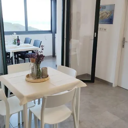 Apartments More فيس