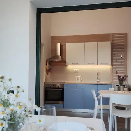 شقة Apartments More فيس