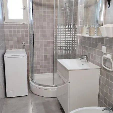 Apartments More فيس